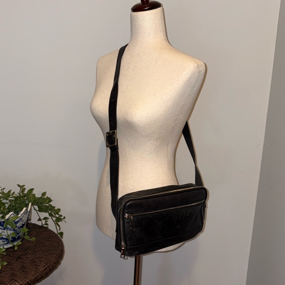 Black Crossbody Leather Shoulder Bag - Unbranded